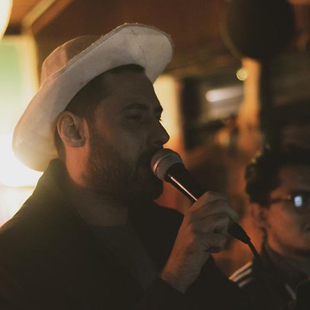 Casa Almarita - Hostal, Bar Y Restaurante 메딜린 외부 사진
