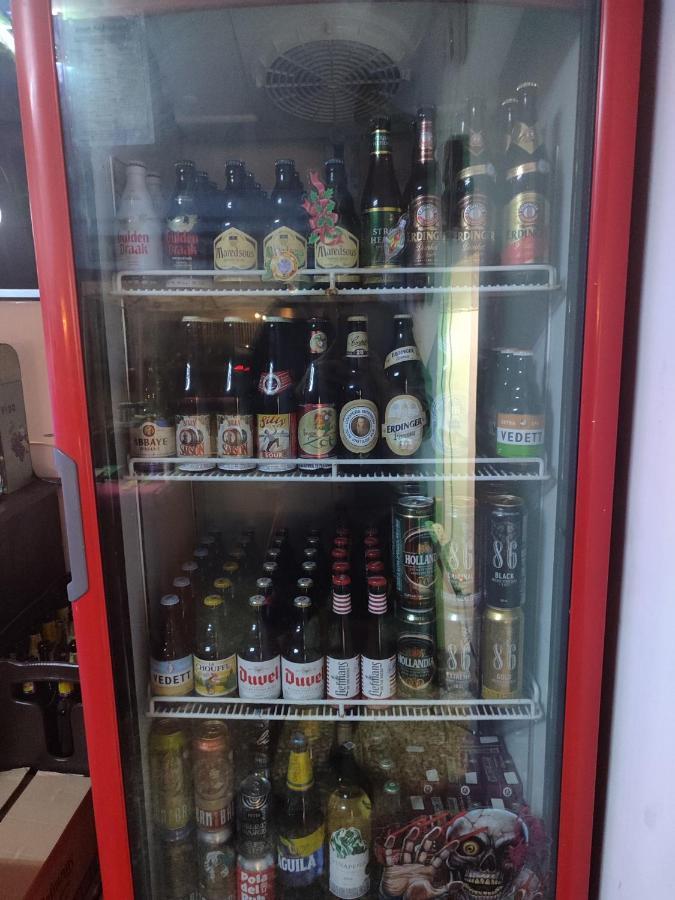 Casa Almarita - Hostal, Bar Y Restaurante 메딜린 외부 사진