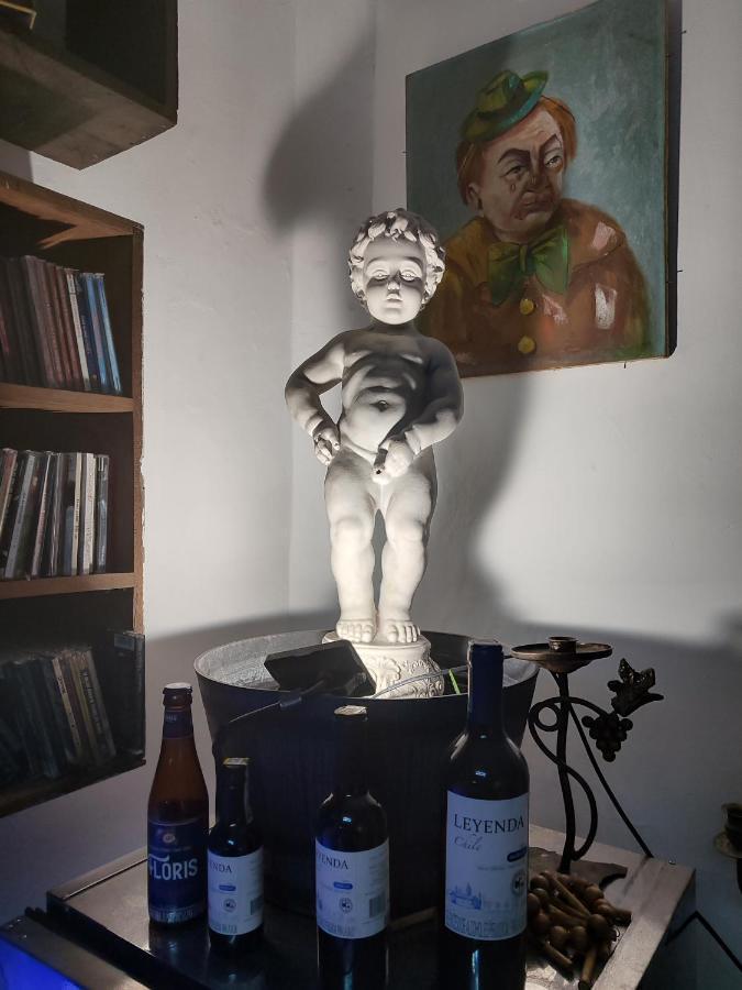 Casa Almarita - Hostal, Bar Y Restaurante 메딜린 외부 사진