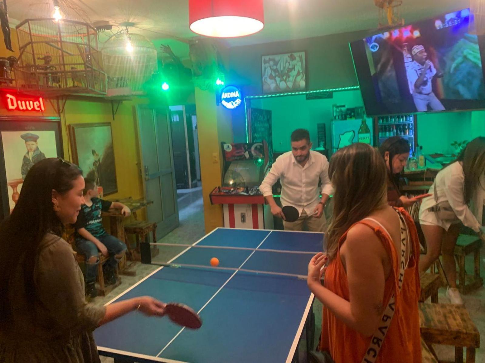 Casa Almarita - Hostal, Bar Y Restaurante 메딜린 외부 사진
